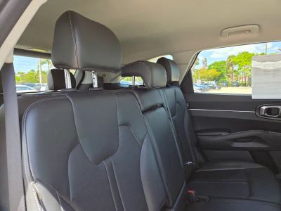 2024 Kia Sorento — photo 14 view