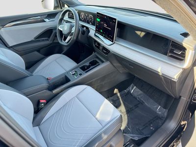 2026 Volkswagen Tiguan — photo 14 view