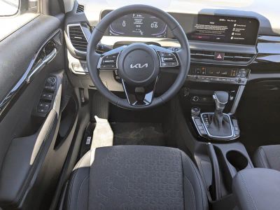2026 Kia Seltos — photo 17 view