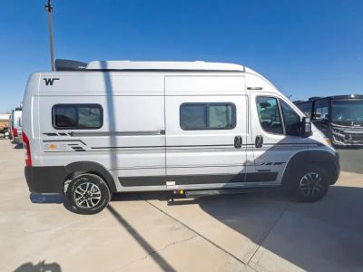 2027 Winnebago SOLIS — photo 17 view