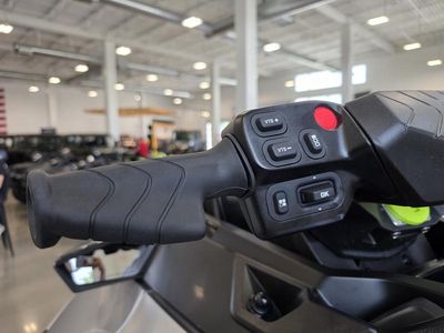 2026 Sea-Doo GTX Limited 325 White Pearl Premium - Photo 7