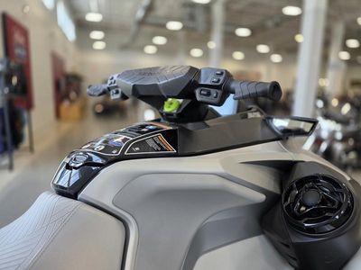 2026 Sea-Doo GTX Limited 325 White Pearl Premium - Photo 18