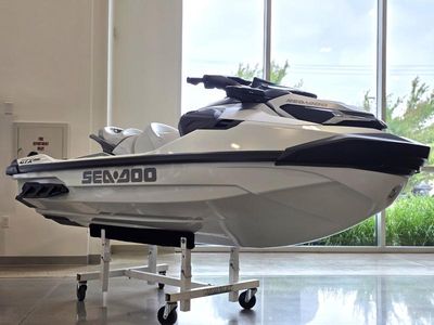 2026 Sea-Doo GTX Limited 325 White Pearl Premium - Photo 1