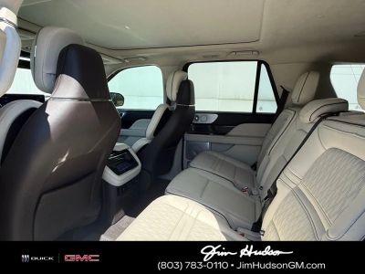 2022 Lincoln Navigator - Photo 9