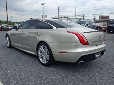 2016 Jaguar XJ — interior view