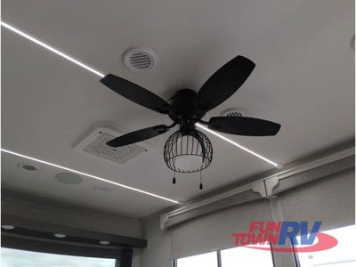 2025 Redwood RV Regency - Photo 25