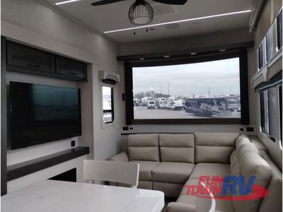 2025 Redwood RV Regency - Photo 22
