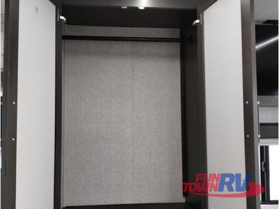 2025 Redwood RV Regency - Photo 43