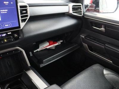 2025 Toyota Sequoia 4WD — photo 25 view