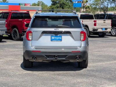2023 Ford Explorer - Photo 4