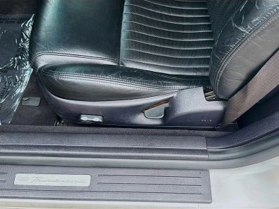 2004 Ford Thunderbird — photo 16 view