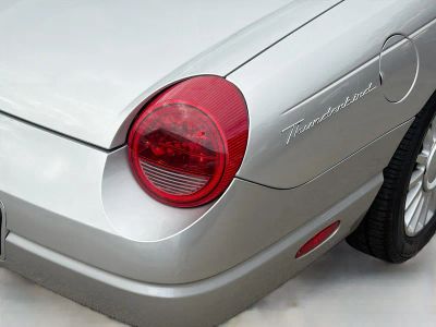 2004 Ford Thunderbird — photo 20 view