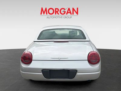 2004 Ford Thunderbird — engine compartment view