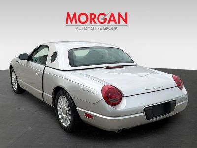 2004 Ford Thunderbird — detail view