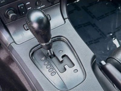 2004 Ford Thunderbird — photo 14 view