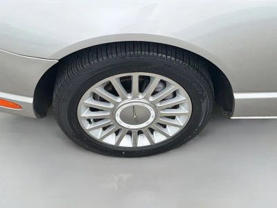 2004 Ford Thunderbird — photo 26 view