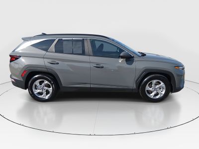 2024 Hyundai Tucson — photo 8 view