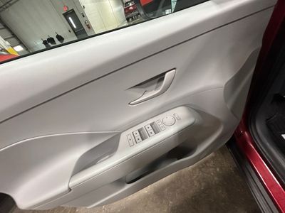 2025 Hyundai Kona — photo 20 view