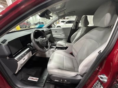 2025 Hyundai Kona — photo 9 view