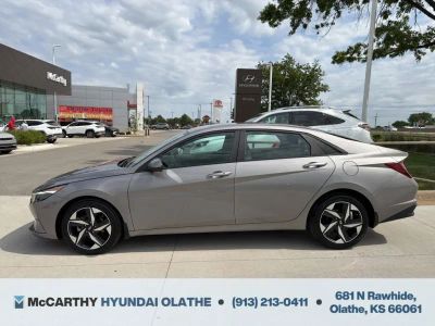 2023 Hyundai Elantra - Photo 12