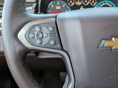 2016 Chevrolet Suburban — photo 18 view