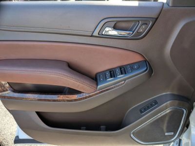 2016 Chevrolet Suburban — photo 25 view