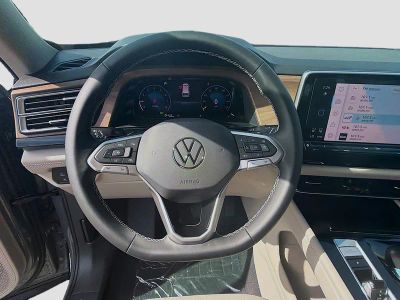 2026 Volkswagen Atlas — photo 10 view