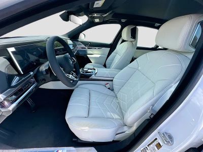 2026 BMW 7 Series — photo 16 view