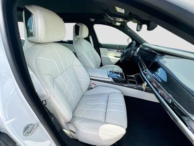2026 BMW 7 Series — photo 22 view