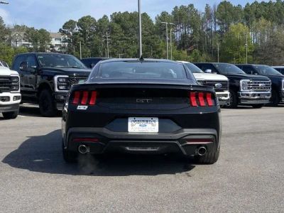 2026 Ford Mustang - Photo 4