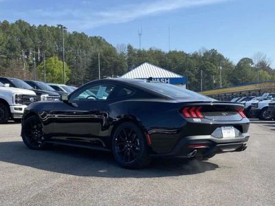 2026 Ford Mustang - Photo 5