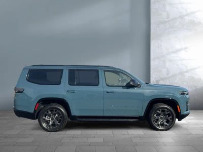 2026 Jeep Grand Wagoneer - Photo 14