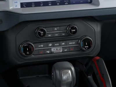 2026 Ford Bronco - Photo 16