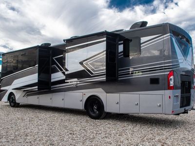 2026 Thor Motor Coach Riviera - Photo 2