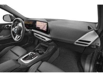 2026 BMW 2 Series — photo 17 view