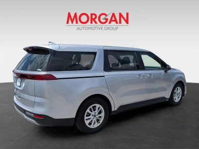 2022 Kia Carnival — interior view