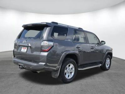 2019 Toyota 4Runner - Photo 4