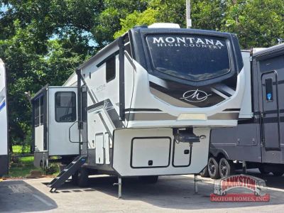 2024 Montana 295RL — front three-quarter view