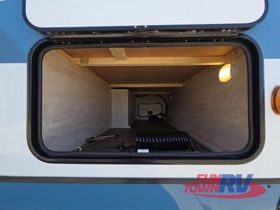 2025 Gulf Stream RV Vintage Yellowstone - Photo 6