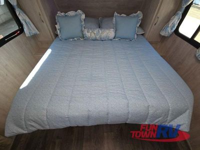 2025 Gulf Stream RV Vintage Yellowstone - Photo 37