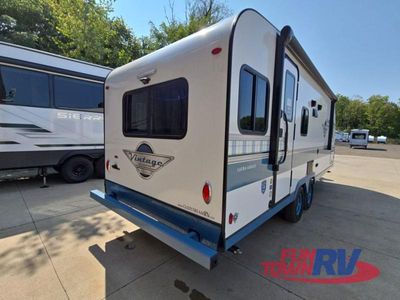 2025 Gulf Stream RV Vintage Yellowstone - Photo 4