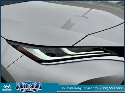 2023 Toyota Venza - Photo 10