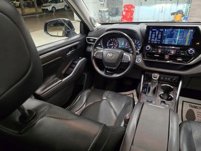 2021 Toyota Highlander — photo 41 view