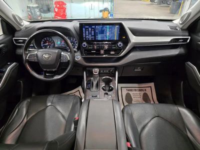 2021 Toyota Highlander — photo 40 view