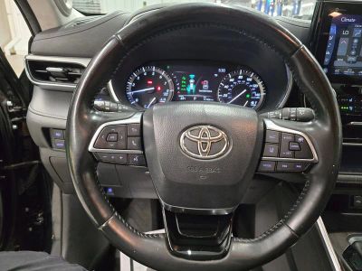 2021 Toyota Highlander — photo 18 view