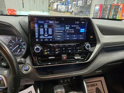 2021 Toyota Highlander — photo 22 view