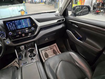 2021 Toyota Highlander — photo 42 view