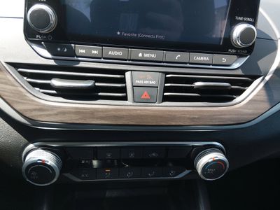 2024 Nissan Altima — photo 13 view