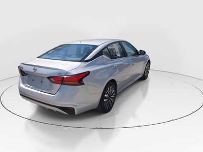 2024 Nissan Altima — photo 7 view