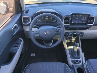 2026 Hyundai VENUE — photo 18 view